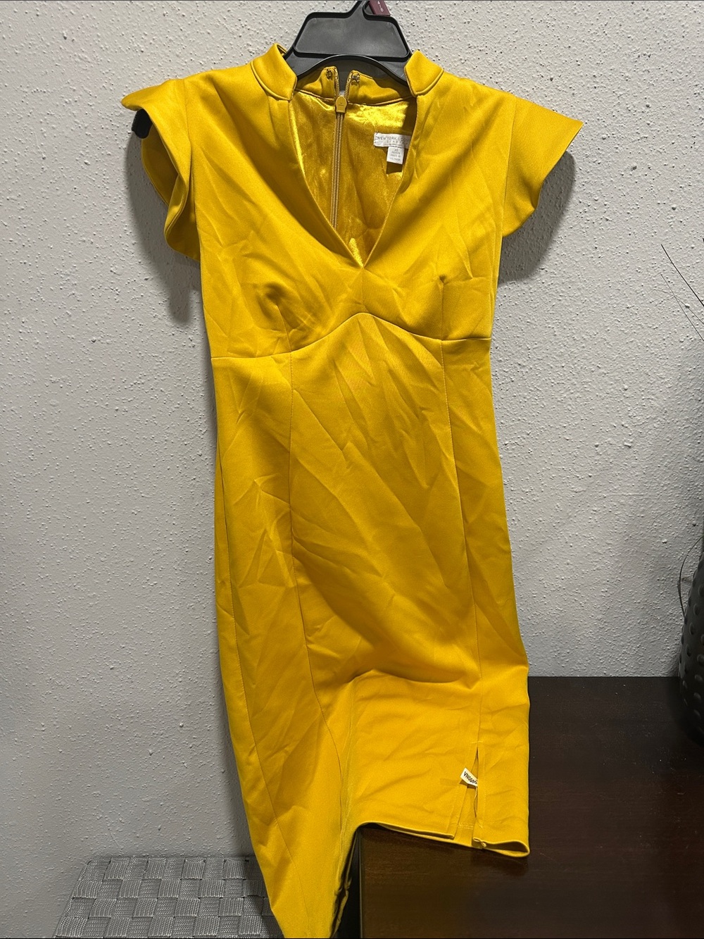 New York & Company Yellow V-Neck Cap-Sleeve Midi Dress